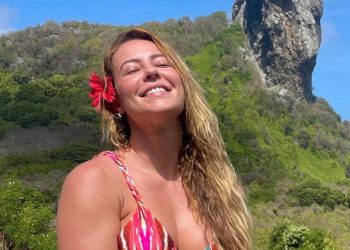 Paolla Oliveira diz que está com ‘Saudades das férias’ em rede social