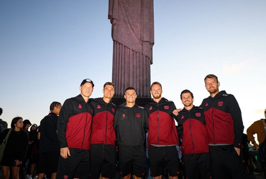 22bayer-leverkusen-realiza-acao-solidaria-apos-derrota-para-flamengo-sub-20-no-rio-de-janeiro22