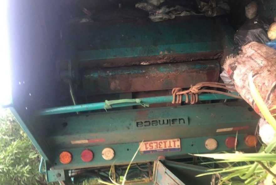 acidente-com-caminhao-de-lixo-furtado-por-pao-de-queijo-em-frutal3A-3-feridos-e-irregularidades-detectadas