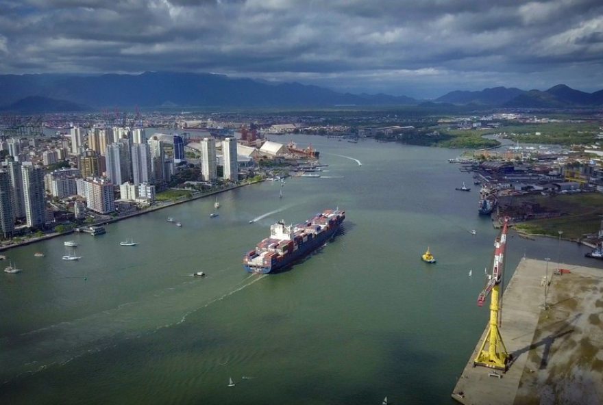 alerta3A-golpistas-enganam-com-ofertas-de-emprego-no-porto-de-santos