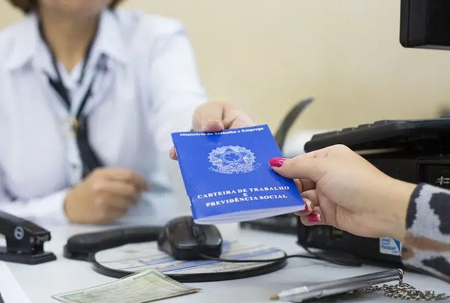 alto-tiete3A-mais-de-22C3-mil-vagas-de-emprego-disponiveis-em-diversas-areas-e-cidades