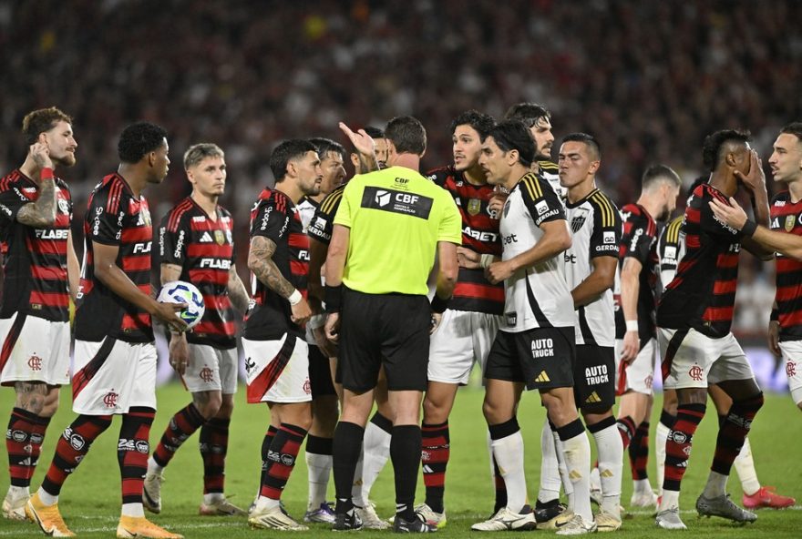 analise-do-var3A-cbf-revela-motivo-da-nao-expulsao-de-fausto-vera-flamengo-x-atletico-mg