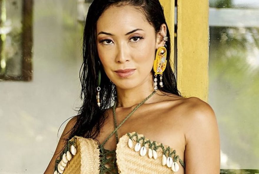 atriz-ana-hikari-e-pedida-em-casamento-em-festa-tematica-de-30-anos