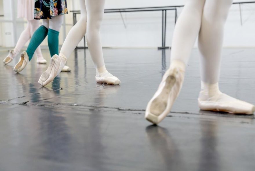 audicoes-para-escola-de-danca-em-brasilia3A-criancas-de-9-a-13-anos-podem-participar-saiba-como-3F3F3F3F3F-aulas-em-contraturno-escolar-com-formacao-tecnica-gratuita