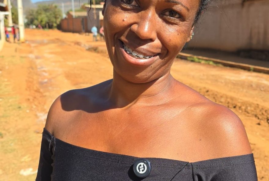 chegada-do-asfalto3A-moradores-de-vila-castelo-branco-comemoram-realizacao-de-sonho-apos-anos-de-espera