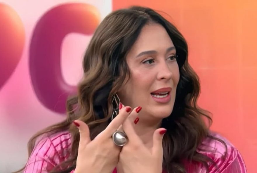 claudia-raia-se-pronuncia-sobre-polemica-do-vibrador-dado-a-filha3A-saiba-mais