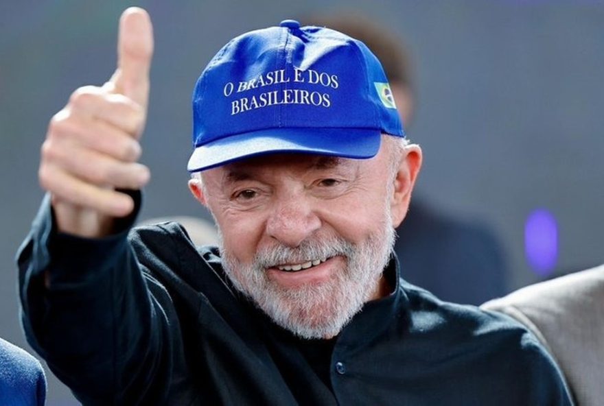 como-trump-afetou-a-politica-brasileira-em-uma-semana3A-analise-das-tarifas-e-declaracoes-polemicas.-como-as-relacoes-internacionais-influenciam-o-cenario-eleitoral-de-2026