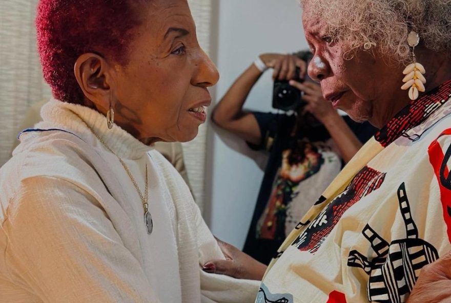 conceicao-evaristo-e-leci-brandao-celebram-ancestralidade-na-pre-flup-com-coisas-que-mamae-ensinou