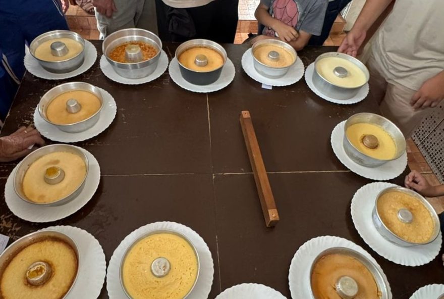 concurso-inusitado-da-familia-goncalves3A-quem-faz-o-melhor-pudim3F-video-viraliza