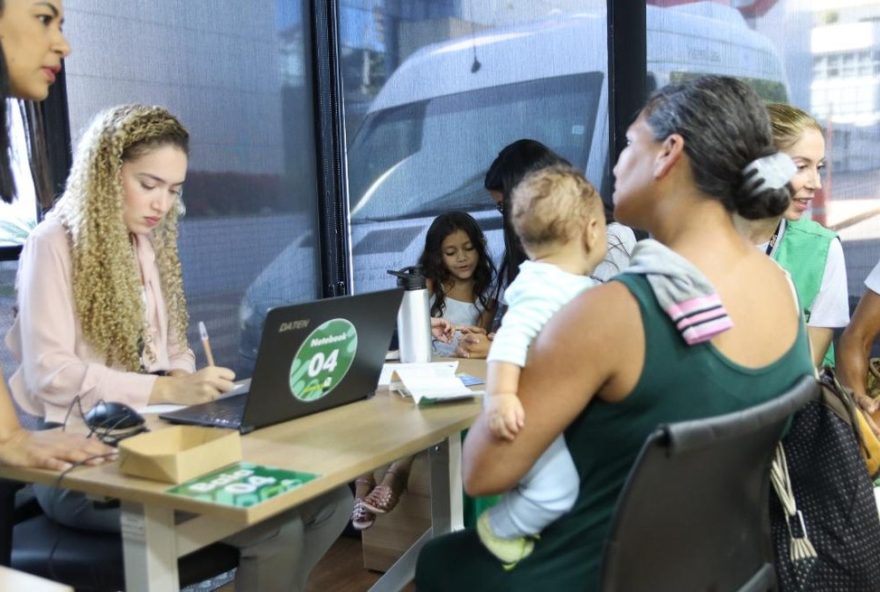 consultas-e-servicos-gratuitos-para-mulheres-em-brasilia3A-evento-da-defensoria-publica-oferece-exames-e-suporte-essencial