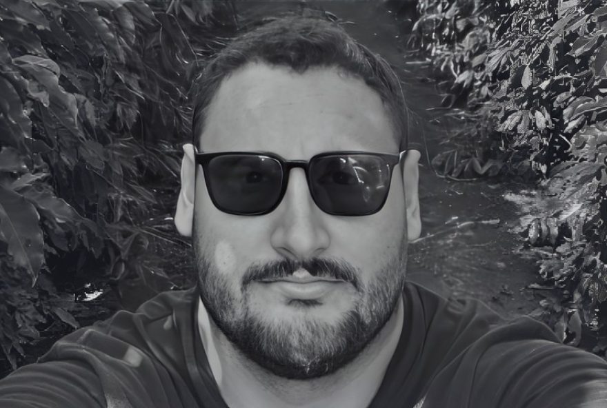 escritor-mineiro-leandro-cesar-ferreira-e-encontrado-morto-na-praia-da-bahia3A-detalhes-e-investigacoes