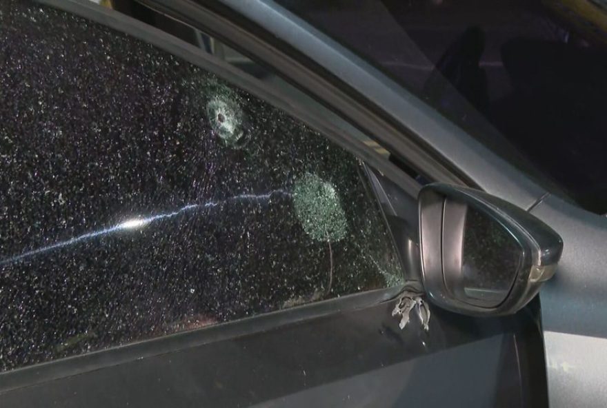 ex-policial-militar-e-alvejado-a-tiros-em-casa-de-shows-no-anil2C-jacarepagua3A-caso-choca-e-levanta-questoes-sobre-seguranca-na-regiao