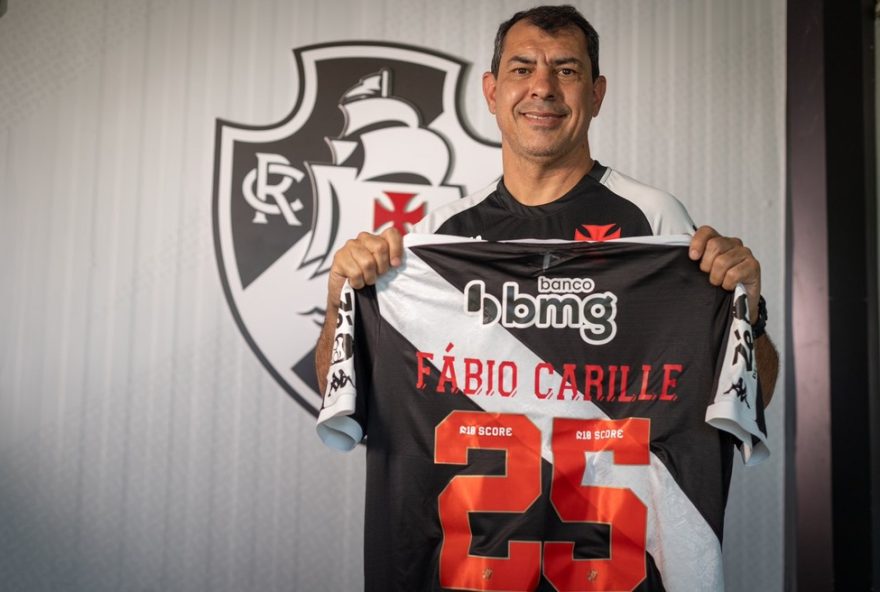 fabio-carille-e-apresentado-no-ct-do-vasco-e-inicia-preparacao-para-o-campeonato-carioca-20253A-confira-as-novidades-do-novo-tecnico