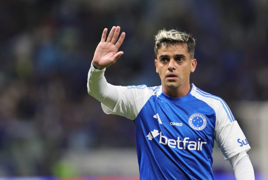 MG - BELO HORIZONTE - 30/07/2025 - COPA DO BRASIL 2025, CRUZEIRO X CRB - Fagner jogador do Cruzeiro durante partida contra o CRB no estadio Mineirao pelo campeonato Copa Do Brasil 2025. Foto: Gilson Lobo/AGIF