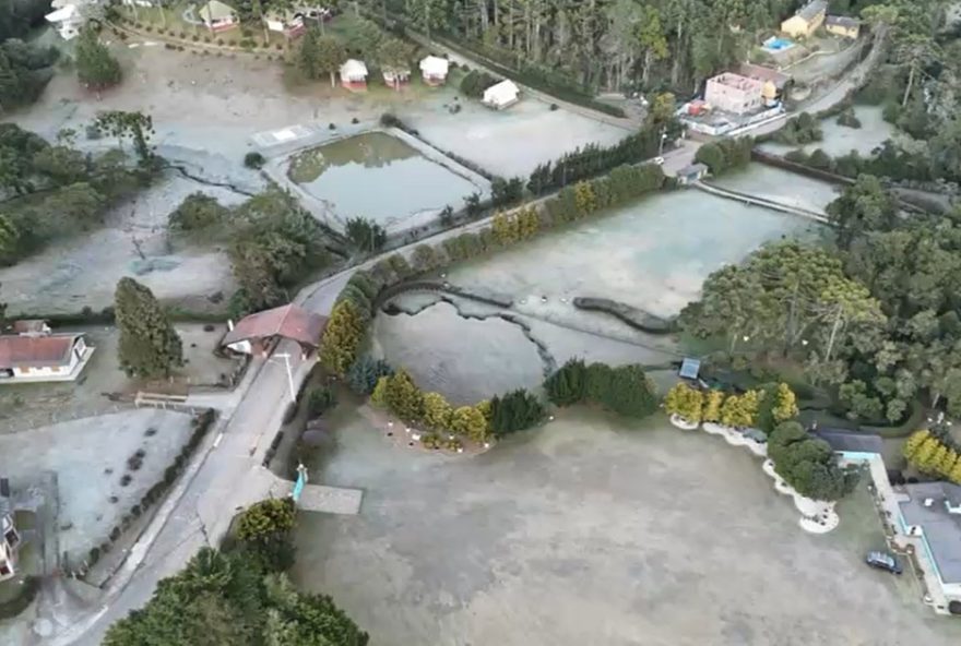 fotos3A-geada-atinge-cidades-da-serra-da-mantiqueira2C-sul-de-mg-302F072F2025