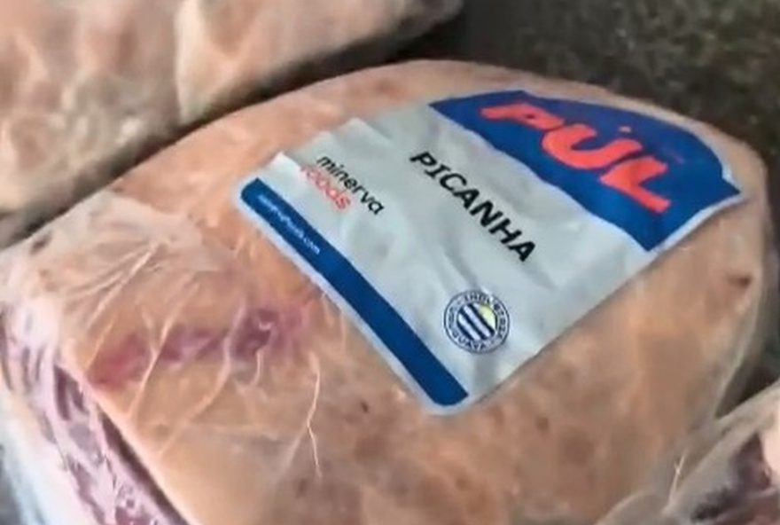 homem-e-detido-por-furtar-mais-de-r24-1-mil-em-carnes-de-supermercado-em-niteroi3A-confira-detalhes-da-acao-e-consequencias-legais