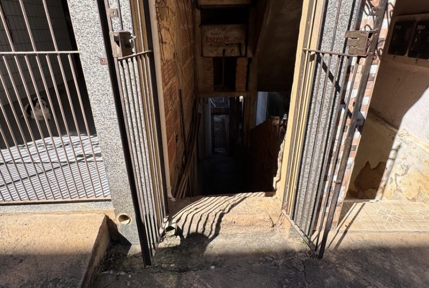 homem-e-morto-a-tiros-em-muriae3B-casal-e-preso-pela-pm-no-bairro-marambaia