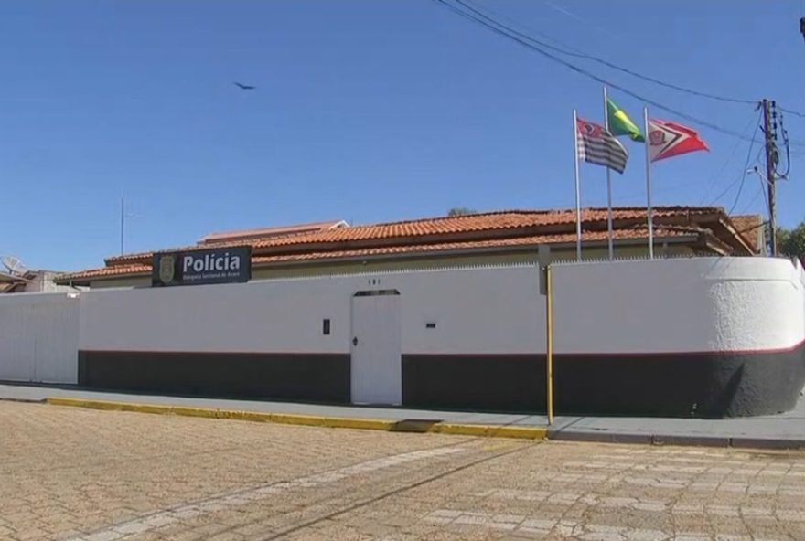 homem-e-preso-por-agredir-oficial-de-justica-com-tijolada-durante-intimacao-em-avare