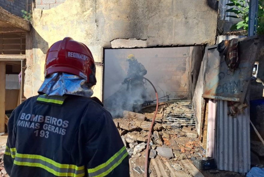 incendio-em-juiz-de-fora3A-criancas-causam-queda-de-laje-ao-confundir-combustivel-com-agua
