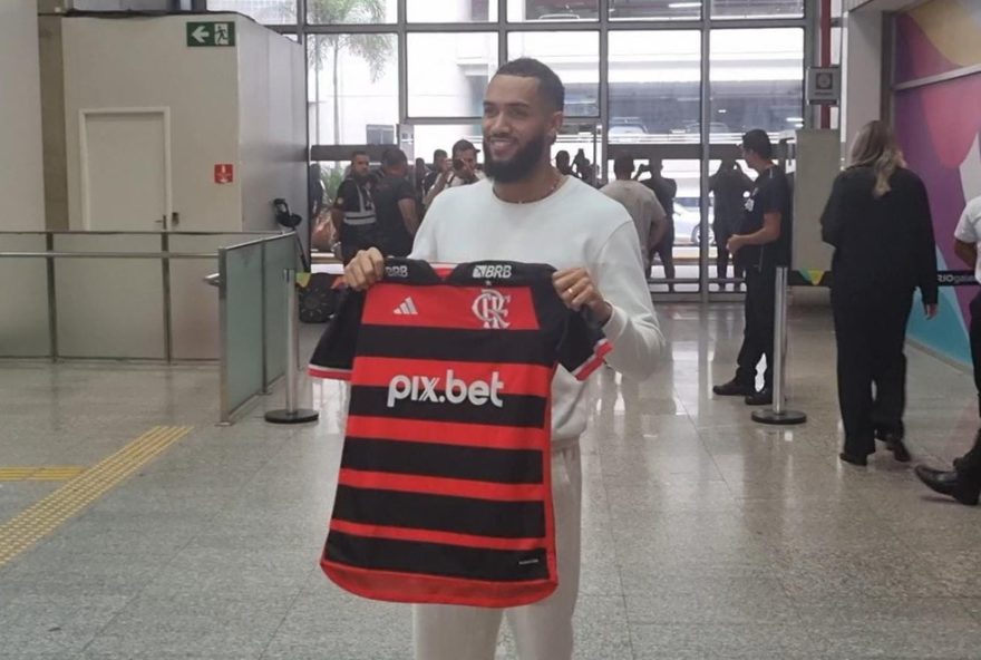 juninho-assina-contrato-com-flamengo-por-quatro-anos-e-inicia-sua-jornada-no-ninho-do-urubu