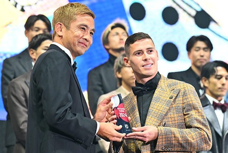 meia-matheus-savio-e-eleito-para-selecao-da-temporada-no-japao3A-destaque-do-kashiwa-reysol-em-2024