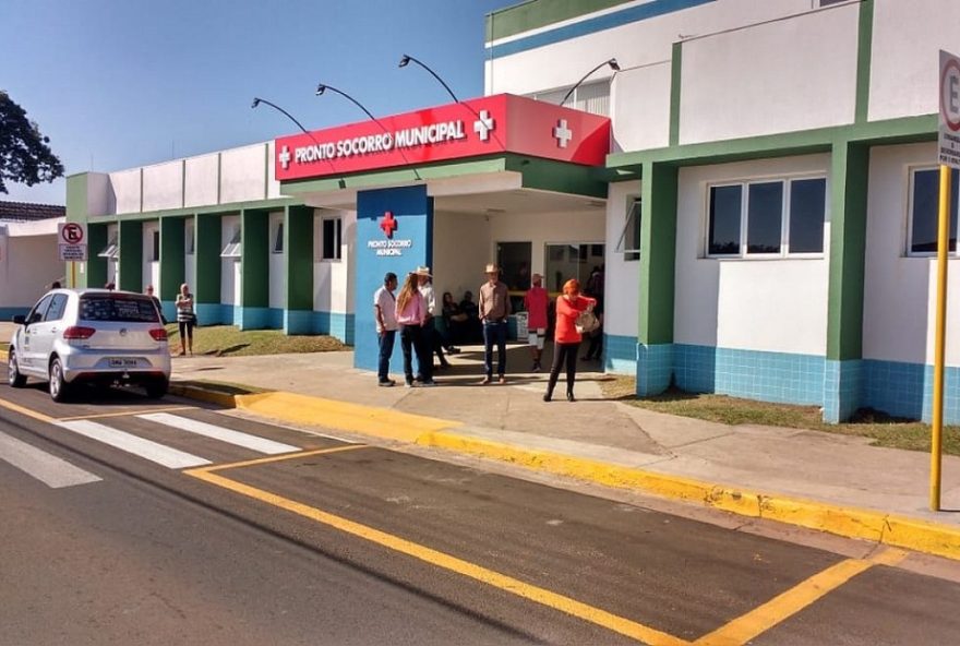 motociclista-perde-controle-e-colide-em-canteiro-na-sp-245-entre-arandu-e-avare3A-condutor-e-passageiro-feridos