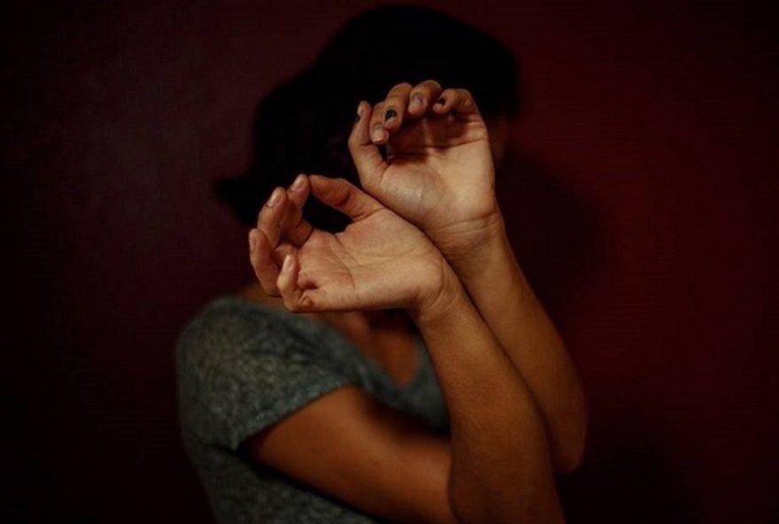 mulher-pede-pizza-de-chocolate-e-coca-cola-para-pm-em-ligacao-de-socorro3A-ouca-audio-de-resgate