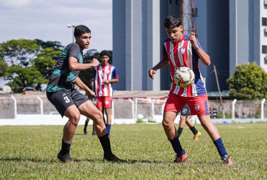 oitavas-de-final-do-estadual-sub-15-de-ms3A-goleadas-e-viradas-marcam-rodada-de-ida