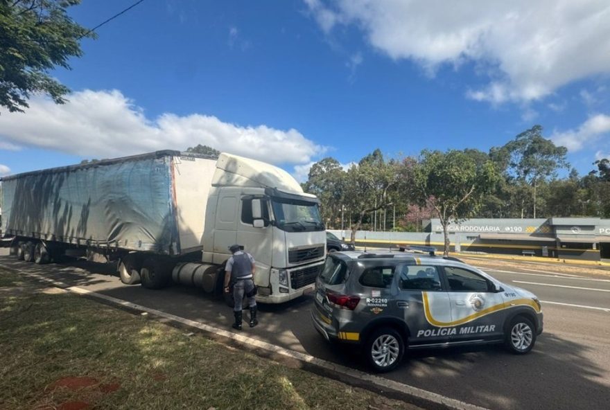 policia-intercepta-carreta-com-mais-de-50-fugas-de-pedagios-em-presidente-prudente