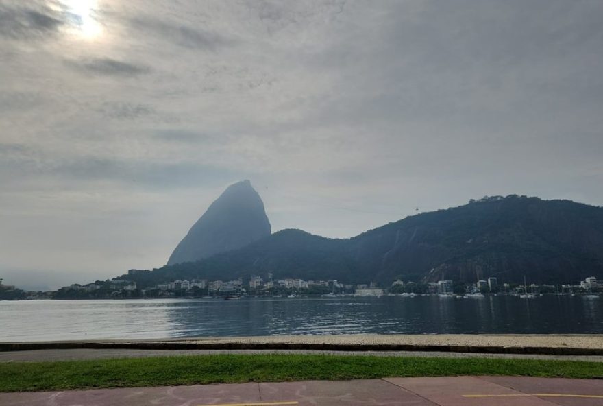 previsao-do-tempo-para-vespera-de-natal-no-rio-de-janeiro3A-calor-e-chuva-fraca