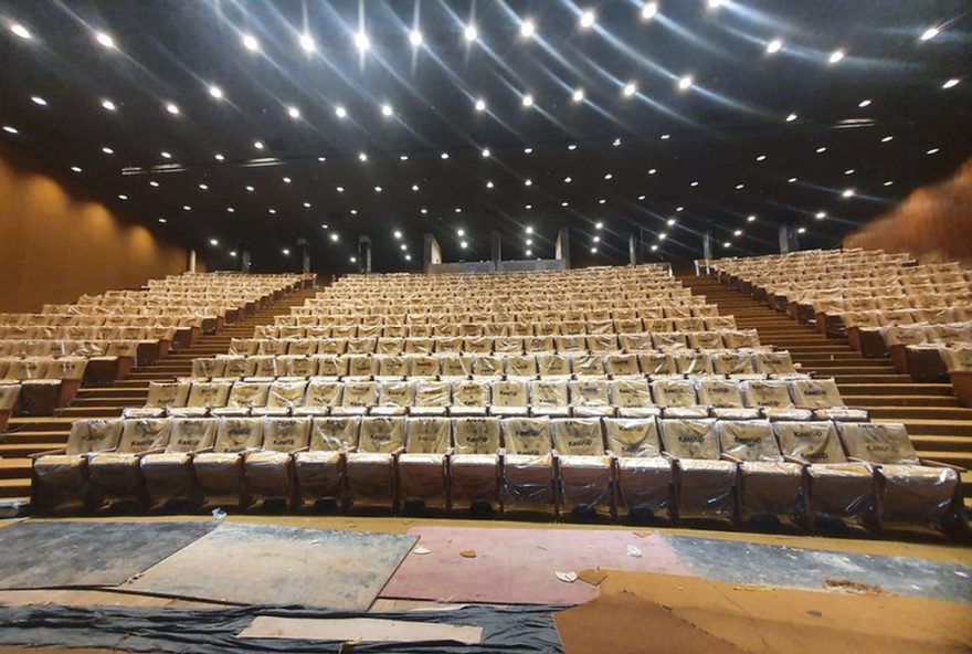 sala-martins-pena-do-teatro-nacional-reabre-com-shows-de-almir-sater2C-plebe-rude-e-melhores-do-mundo