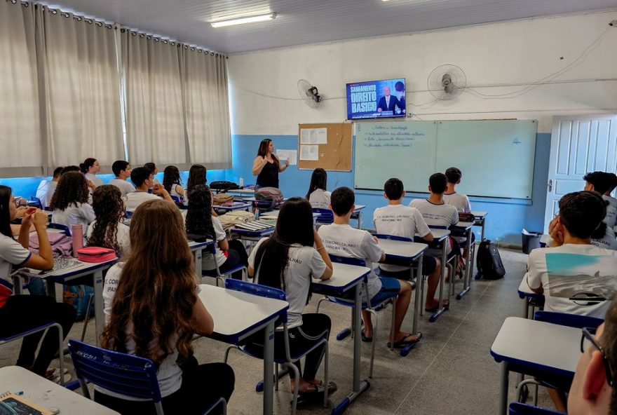 tcemg-julga-irregular-atraso-de-salarios-da-educacao-em-mg-durante-pandemia3A-decisao-tambem-sobre-gestao-do-fundeb