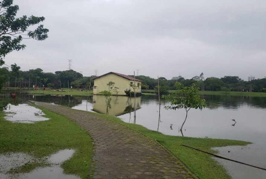 trechos-da-pista-de-caminhada-do-parque-centenario-interditados-por-alagamentos