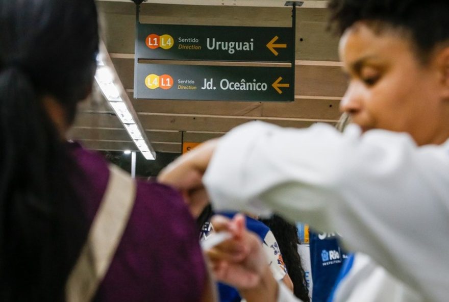 vacinacao-gratuita-contra-gripe-e-sarampo-nas-estacoes-do-metrorio