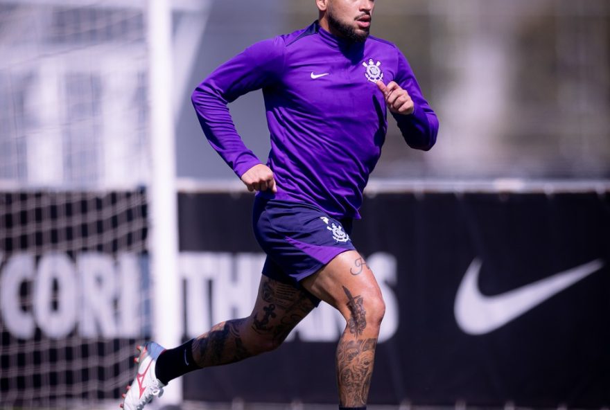 volante-maycon-se-aproxima-do-retorno-em-treino-do-corinthians3A-confira-as-novidades-para-o-jogo-contra-o-fortaleza