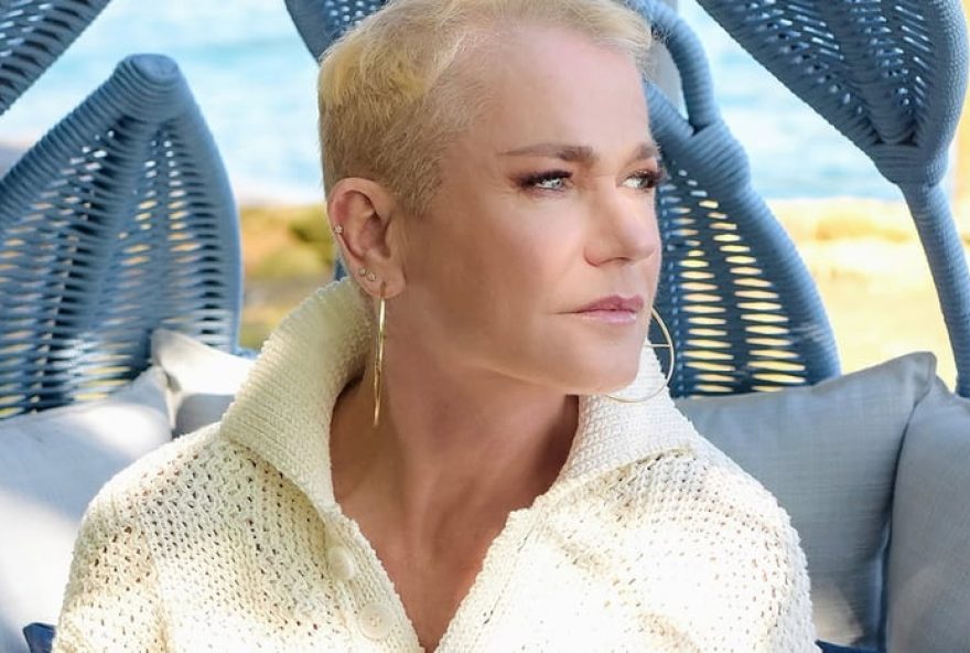 xuxa-revela-vontade-de-raspar-os-cabelos-e-fala-sobre-alopecia3A-saiba-mais